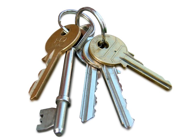 8-House-Keys.jpg
